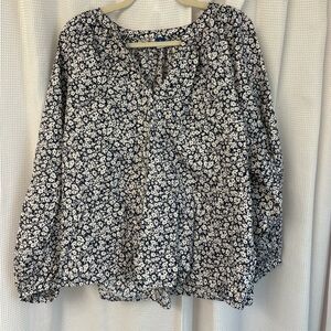 Old Navy Navy and White Floral Blouse